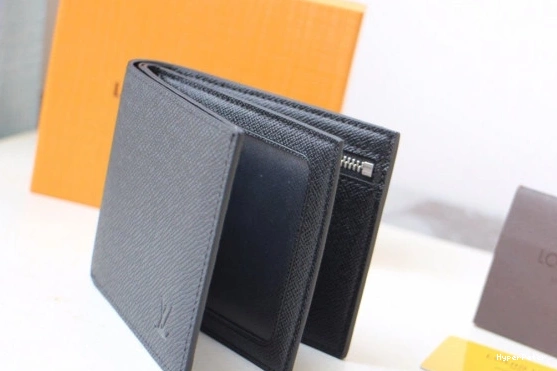 LOUIS AMERIGO VUITTON WALLET 0824